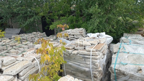 Плитняк галтованный гранитный для ландшафтного дизайна купить в Кабардино-Балкарской Республике