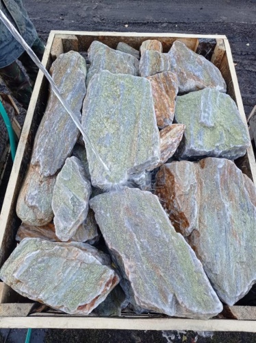 Златолит жёлтый, жёлто-зелёный глыбки и валуны для ланшафтного дизайна купить в Кабардино-Балкарской Республике