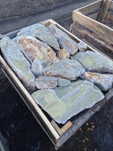 Златолит жёлтый, жёлто-зелёный глыбки и валуны для ланшафтного дизайна купить в Кабардино-Балкарской Республике