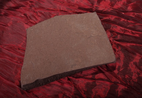 Плитняк лемезит бордовый для цоколя 1,5-2 см купить в Кабардино-Балкарской Республике