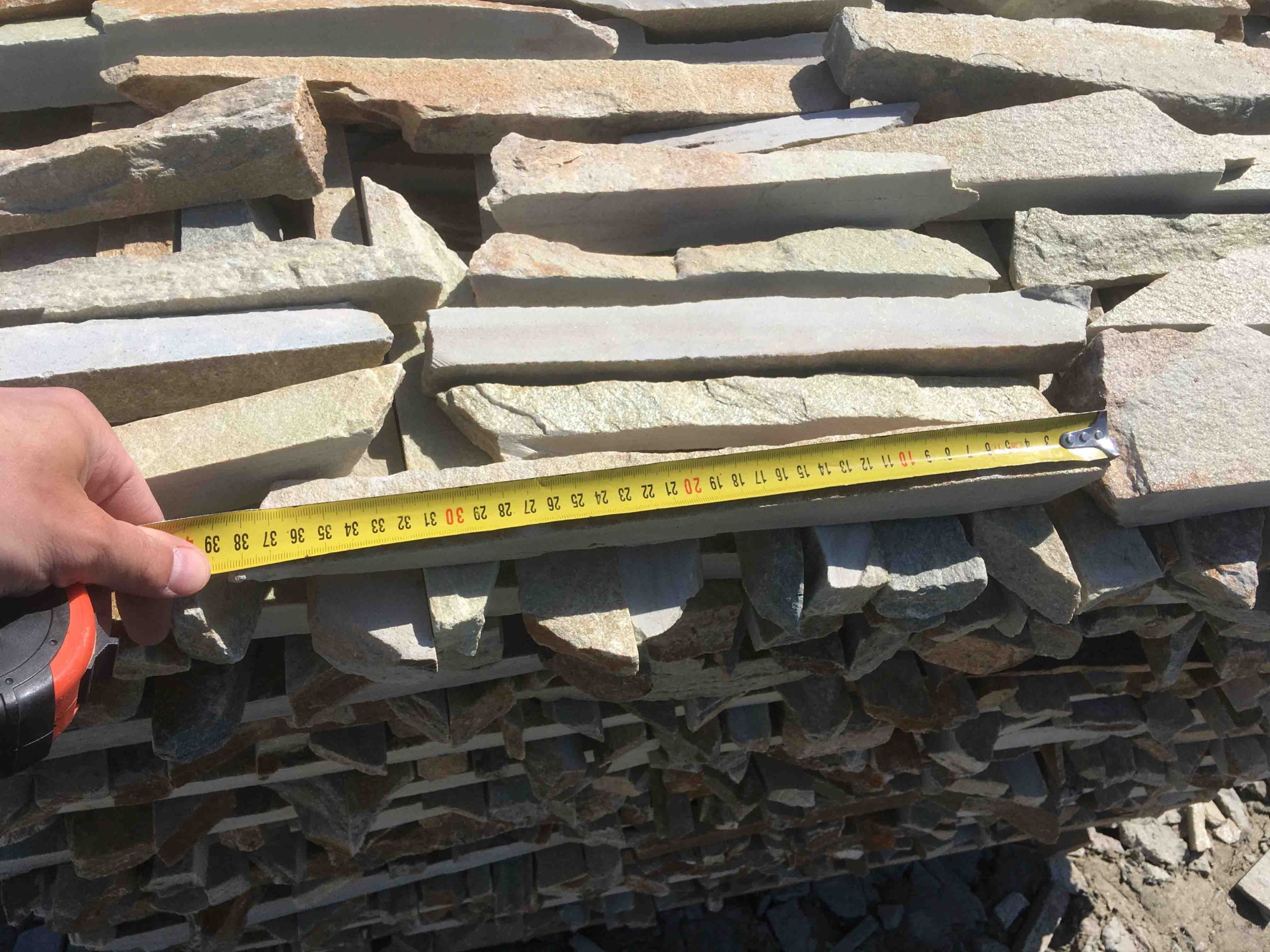 Горбушка златолит золотистый для облицовки купить в Кабардино-Балкарской Республике