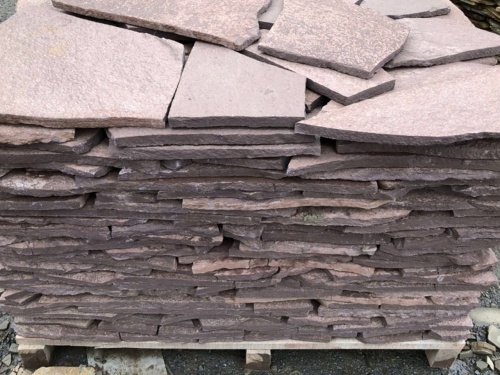 Плитняк лемезит бордовый для облицовки цоколя 20-25 мм  купить в Кабардино-Балкарской Республике