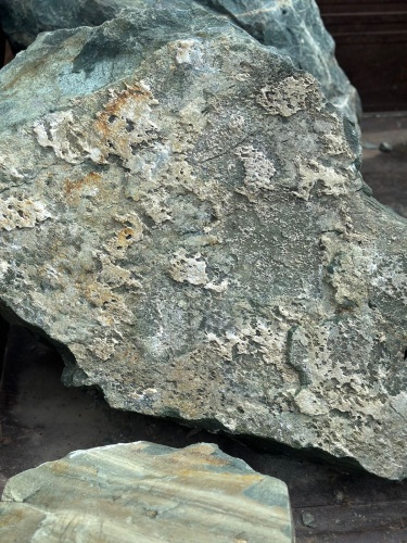 Ландшафтные глыбы зелёные 200-500 килограмм купить в Кабардино-Балкарской Республике