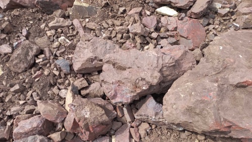 Яшма ландшафтные валуны