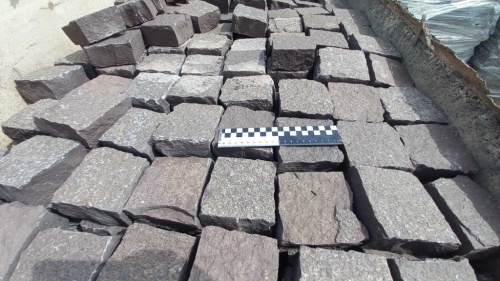 Лемезит колотая брусчатка 10 * 10 см. для парковки купить в Кабардино-Балкарской Республике