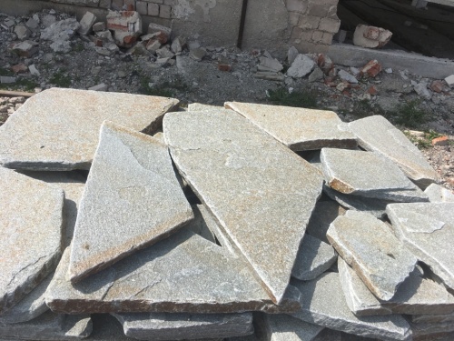 Златолит серебристый галтованный для лестниц купить в Кабардино-Балкарской Республике