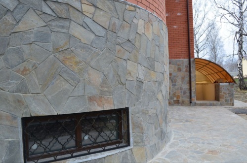 Плитняк златолит Уральский для цоколя, отмостки купить в Кабардино-Балкарской Республике